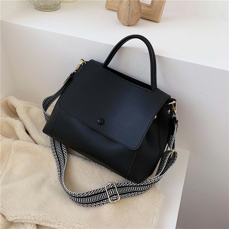 Fashion Simply PU Leather Crossbody Bag For Women 2020 winter Solid Color Shoulder Messenger Bag Lady Chain Travel Small Handbag